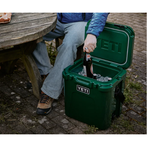 YETI  Roadie 24 2.0 Black Forest Green (Last One Avaliable)